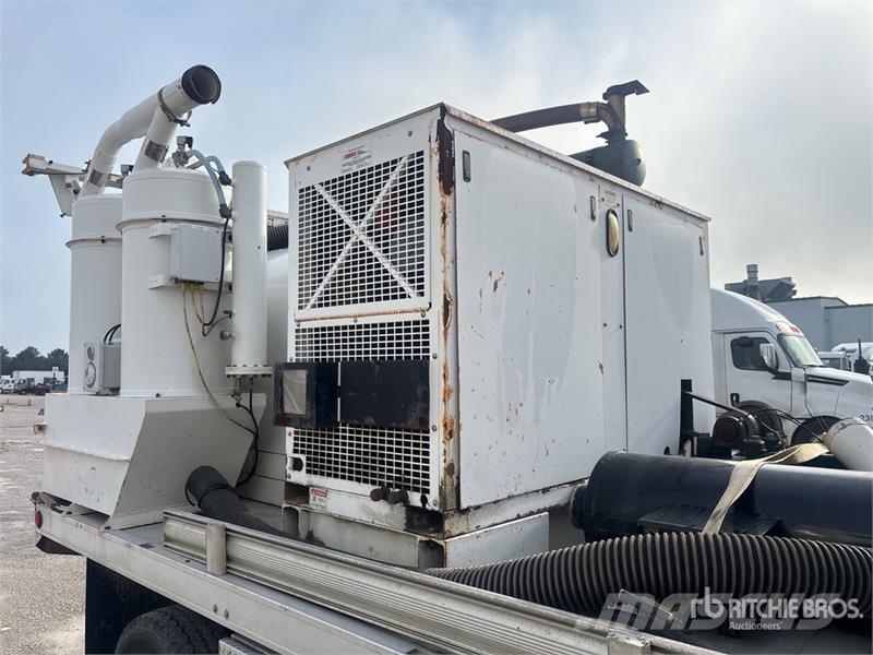 Ford F-650 Combi / vacuum trucks