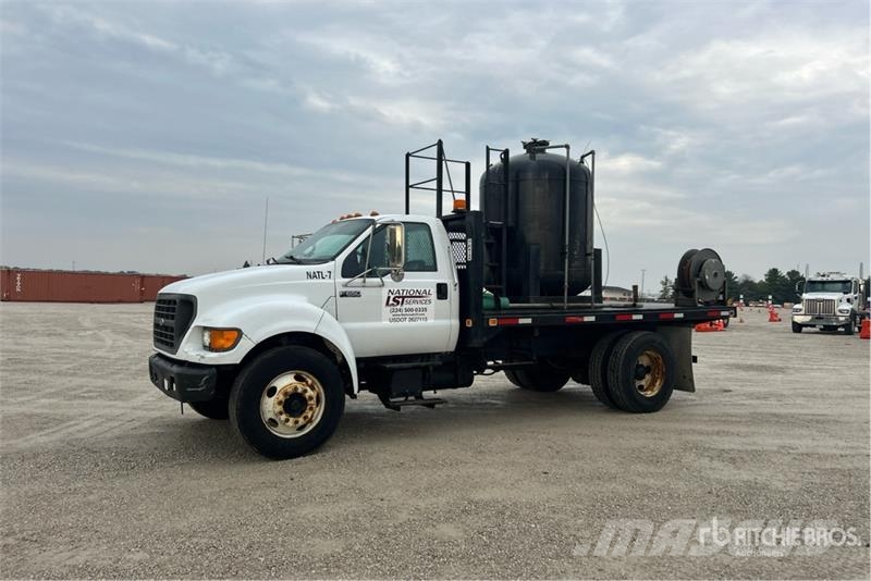 Ford F-650 4x2 Flatbed Truck Flatbed/Dropside trucks
