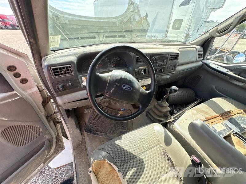 Ford F-650 4x2 S/A Dump Truck Tippbilar