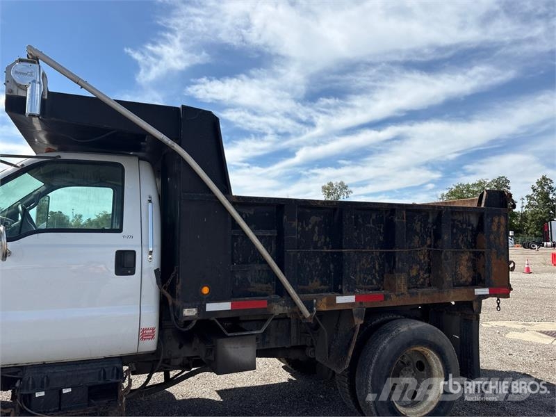Ford F-650 4x2 S/A Dump Truck Tippbilar