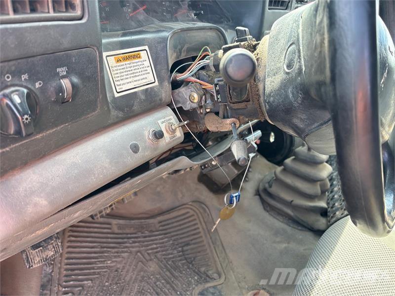Ford F-650 4x2 S/A Dump Truck Tippbilar