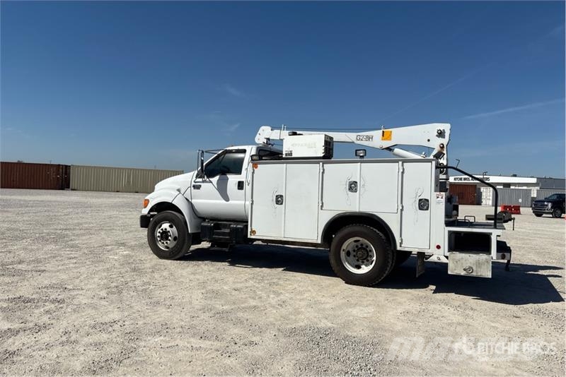 Ford F-650 4x2 Service Truck Vehículos municipales multiusos