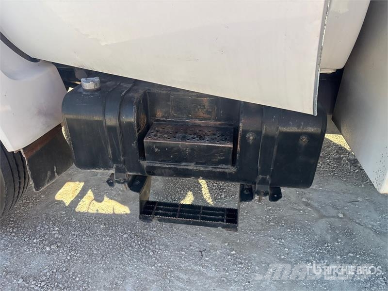 Ford F-650 4x2 Service Truck Vehículos municipales multiusos