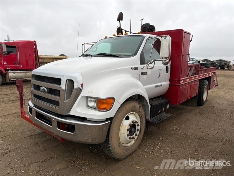 Ford F-650 XL 4x2 Flatbed Truck (Inoperable) Flatbed kamyonlar