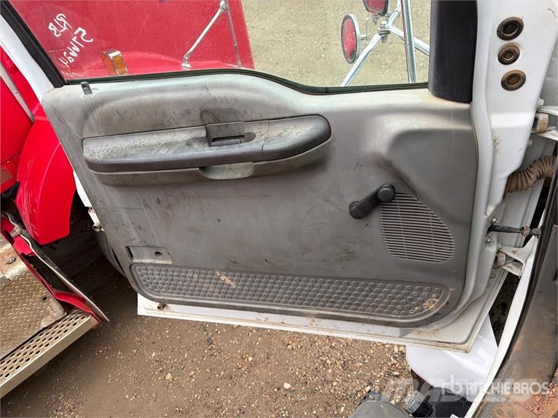 Ford F-650 XL 4x2 Flatbed Truck (Inoperable) Flatbed kamyonlar