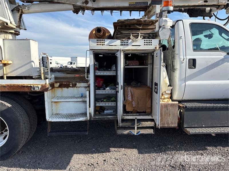 Ford F-750 Mobil fúró teherautók