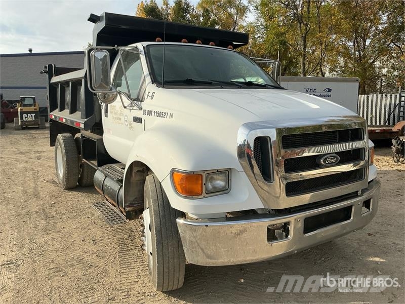 Ford F-750 Camion benne