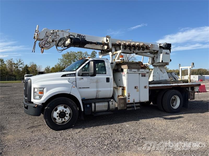 Ford F-750 Mobil fúró teherautók