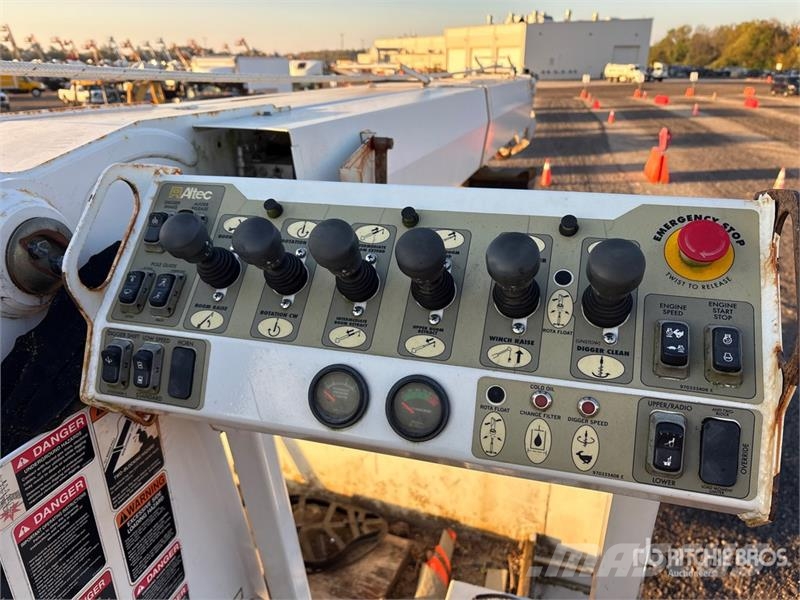 Ford F-750 Polovni mobilni kamioni za bušenje