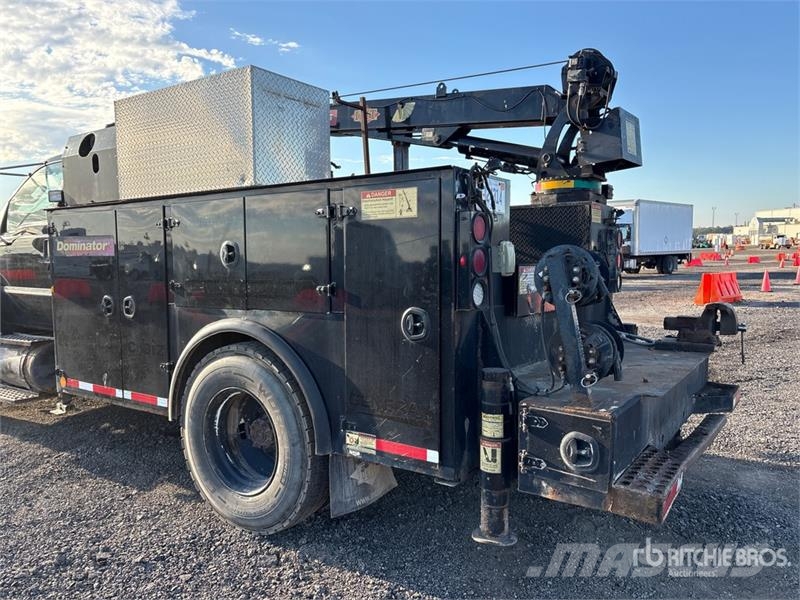Ford F-750 Pick up/Dropside
