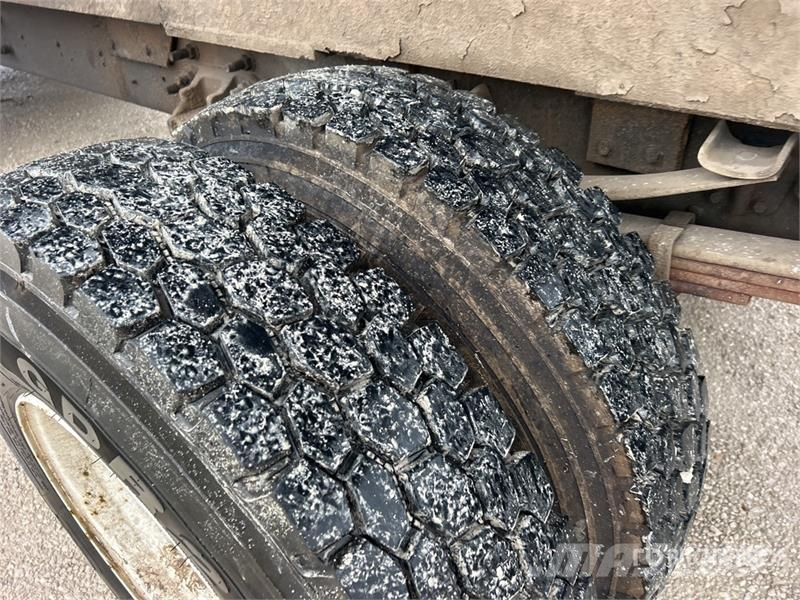 Ford F-750 Savivarčių priekabų vilkikai