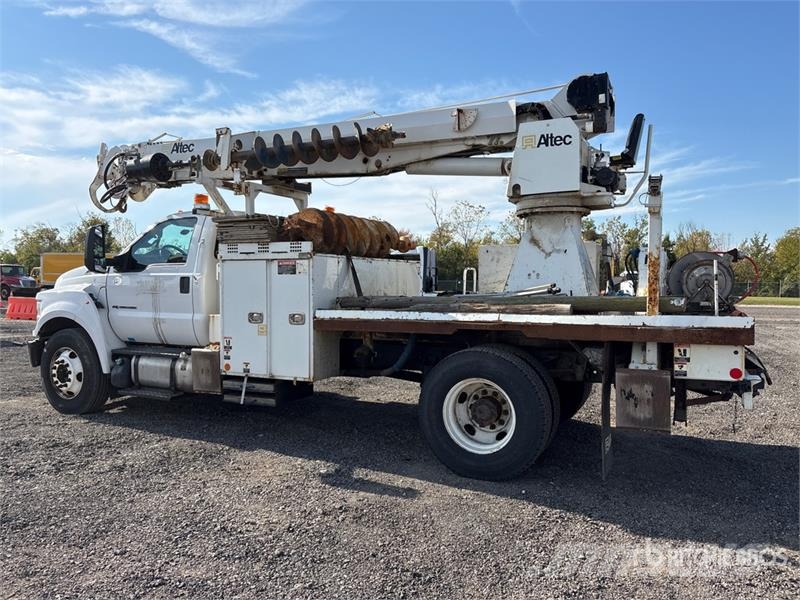 Ford F-750 Mobil fúró teherautók
