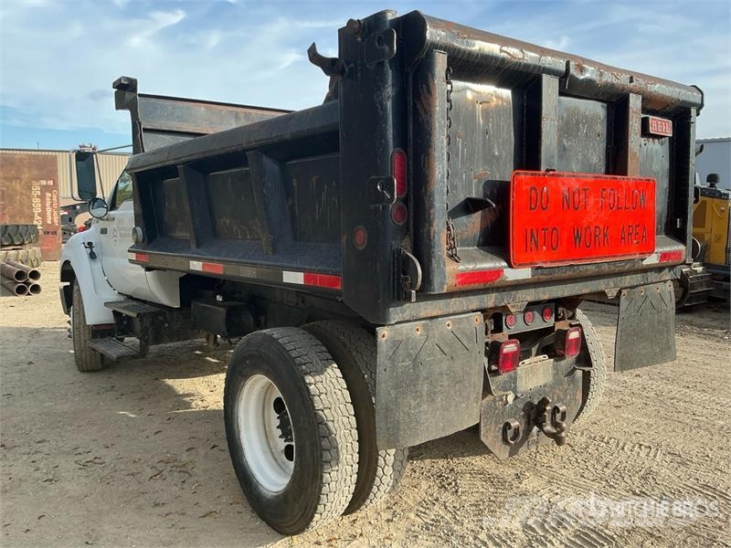 Ford F-750 Camion benne