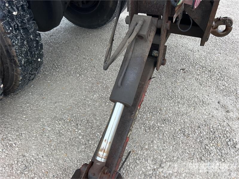 Ford F-750 Savivarčių priekabų vilkikai