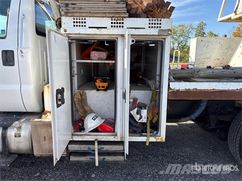 Ford F-750 Mobil fúró teherautók