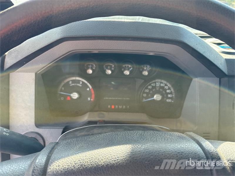 Ford F-750 Mobil fúró teherautók