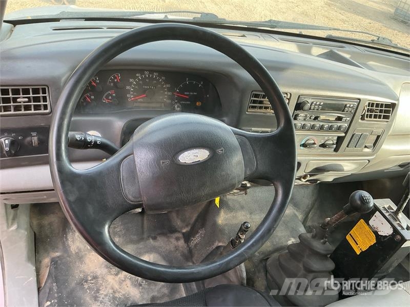 Ford F-750 Camion benne
