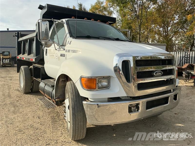 Ford F-750 Camion benne