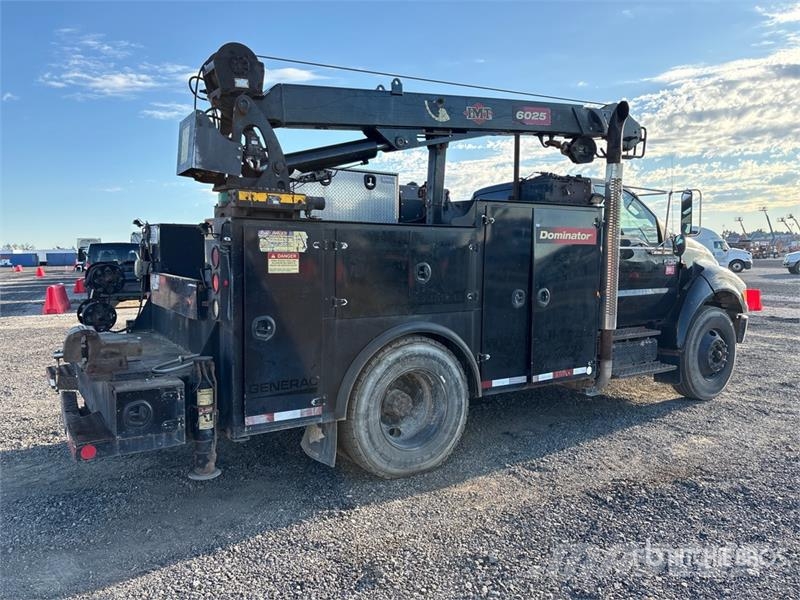 Ford F-750 Pick up/Dropside