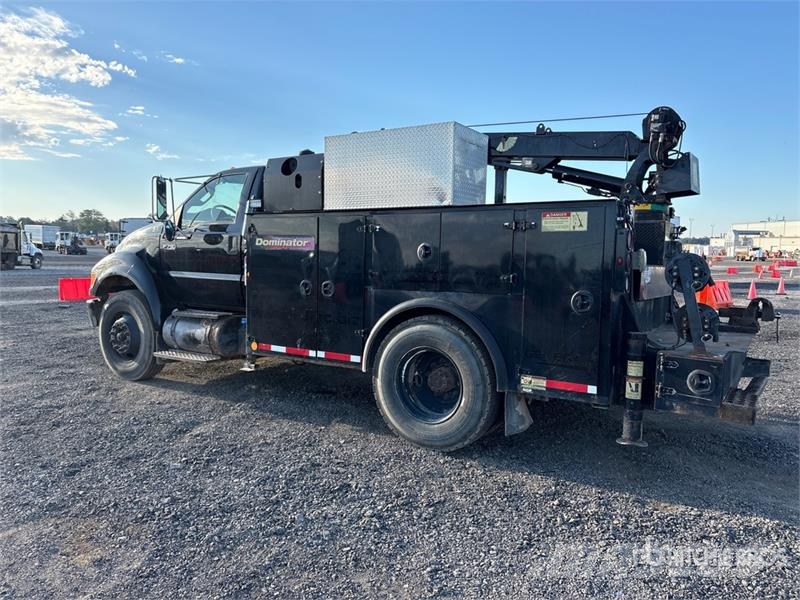 Ford F-750 Pick up/Dropside