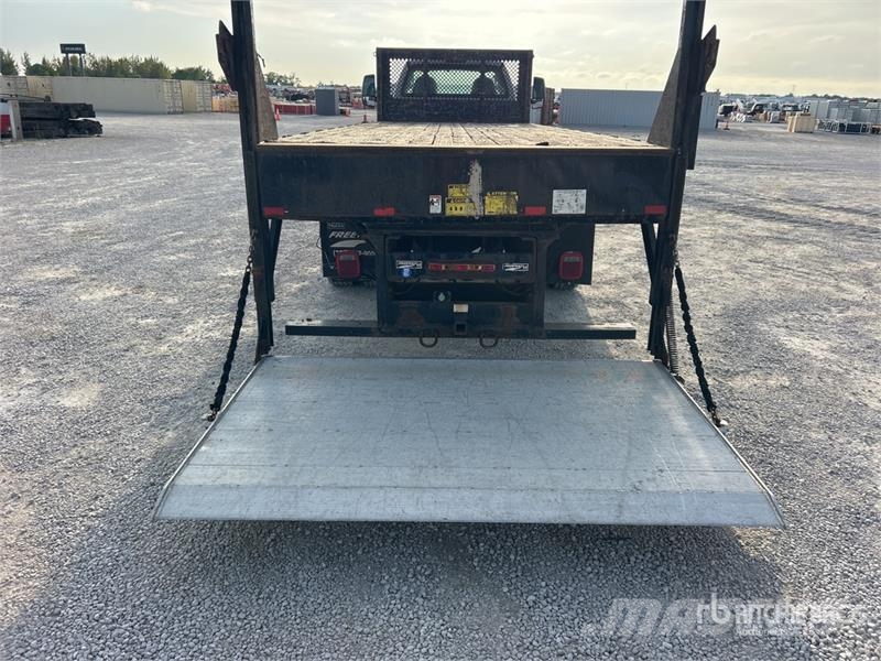 Ford F-750 4x2 Lift Flatbed Truck Flatbed / Dropside trucks