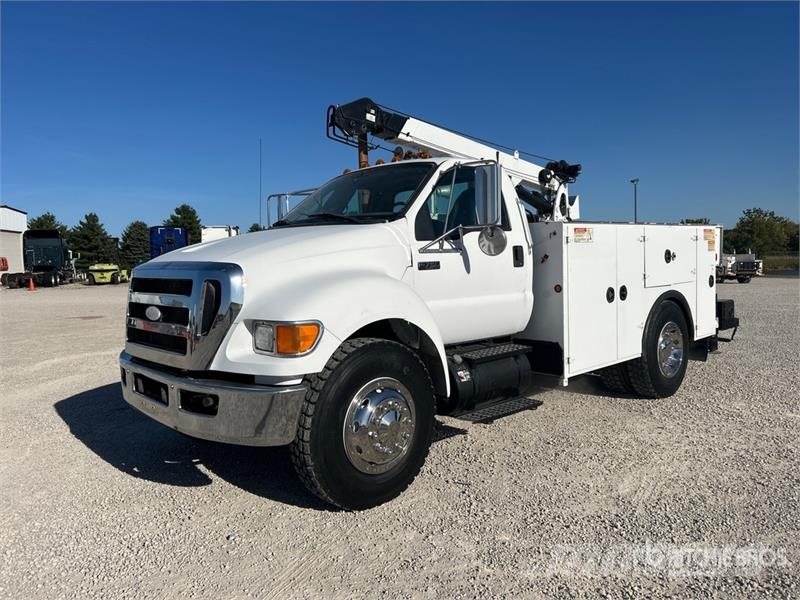 Ford F-750 4x2 Service Truck Kommunalt / generelt kjøretøy