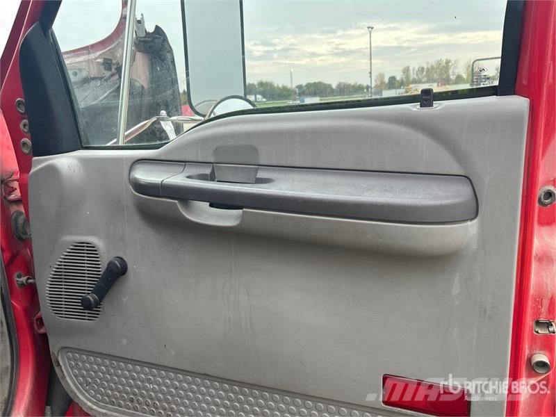 Ford F-750 4x2 Service Truck Komunalna vozila