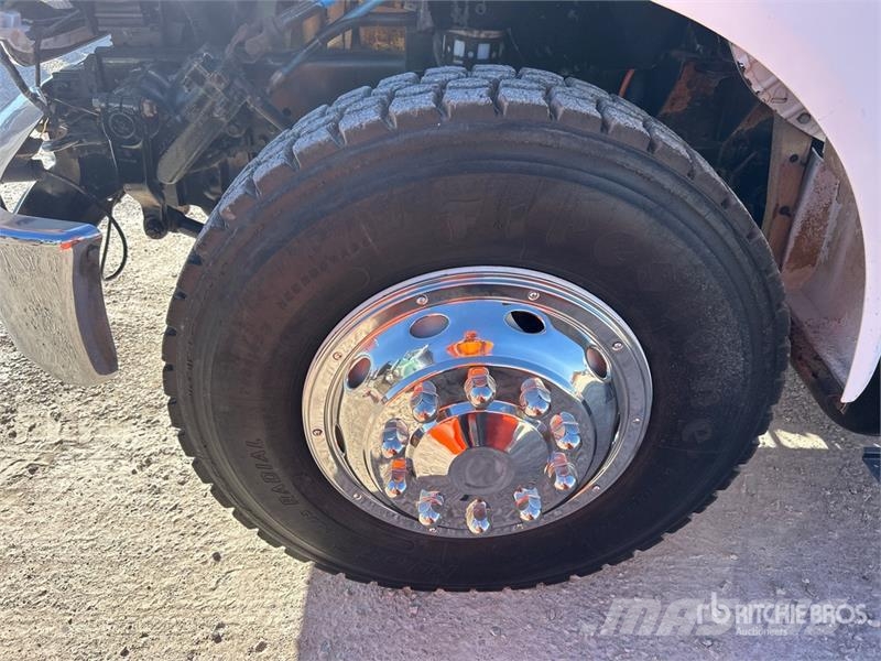 Ford F-750 4x2 Service Truck Kommunalt / generelt kjøretøy