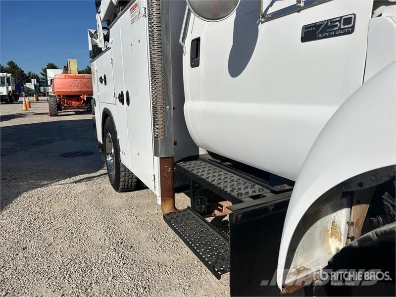 Ford F-750 4x2 Service Truck Kommunalt / generelt kjøretøy