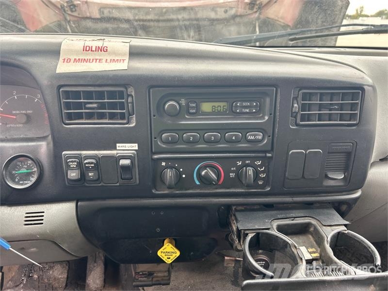 Ford F-750 4x2 Service Truck Komunalna vozila