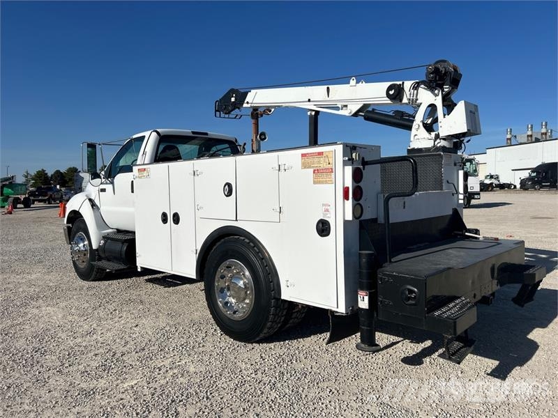 Ford F-750 4x2 Service Truck Kommunalt / generelt kjøretøy