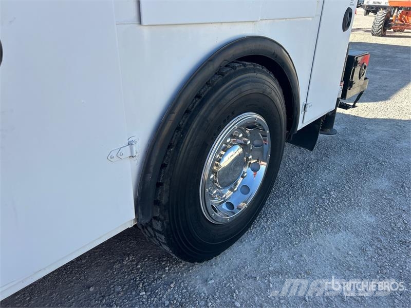 Ford F-750 4x2 Service Truck Kommunalt / generelt kjøretøy