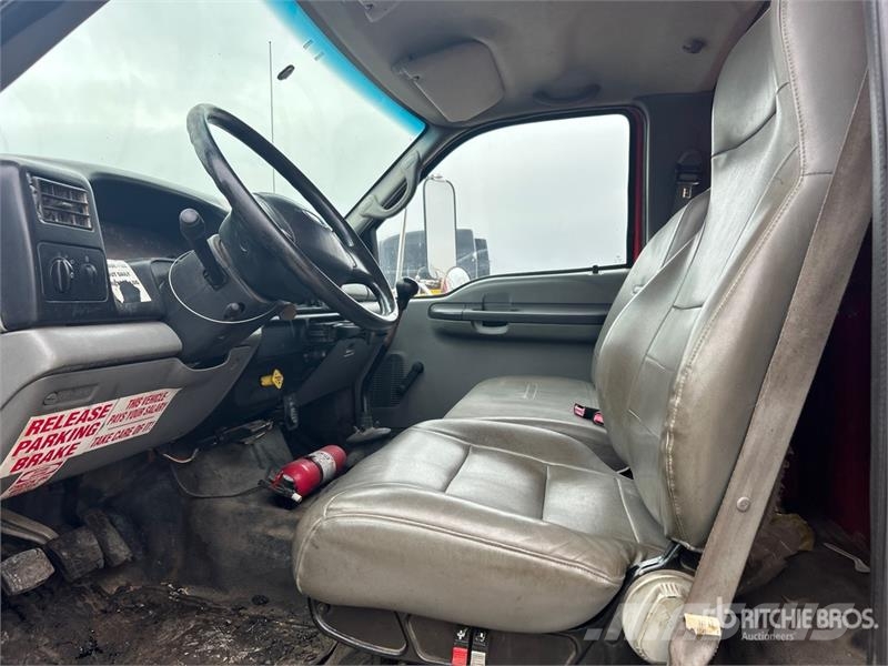 Ford F-750 4x2 Service Truck Komunalna vozila