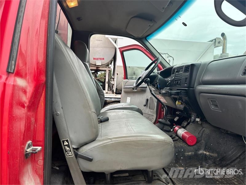 Ford F-750 4x2 Service Truck Komunalna vozila