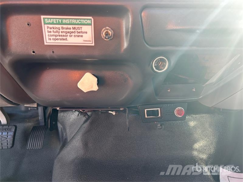 Ford F-750 4x2 Service Truck Kommunalt / generelt kjøretøy