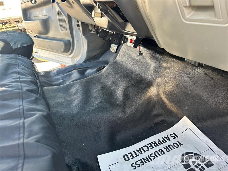 Ford F-750 4x2 Service Truck Kommunalt / generelt kjøretøy