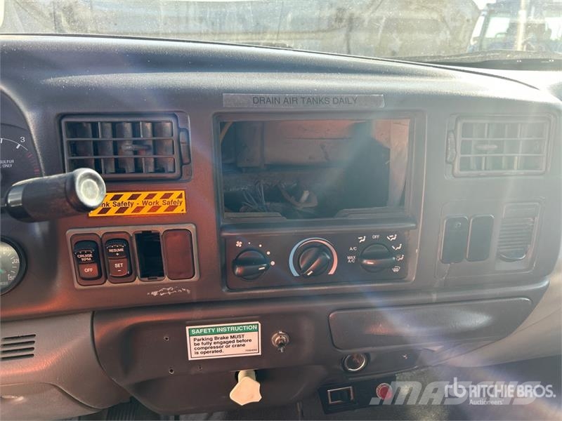 Ford F-750 4x2 Service Truck Kommunalt / generelt kjøretøy