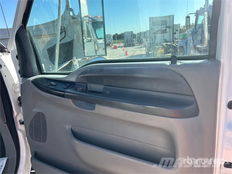 Ford F-750 4x2 Service Truck Kommunalt / generelt kjøretøy