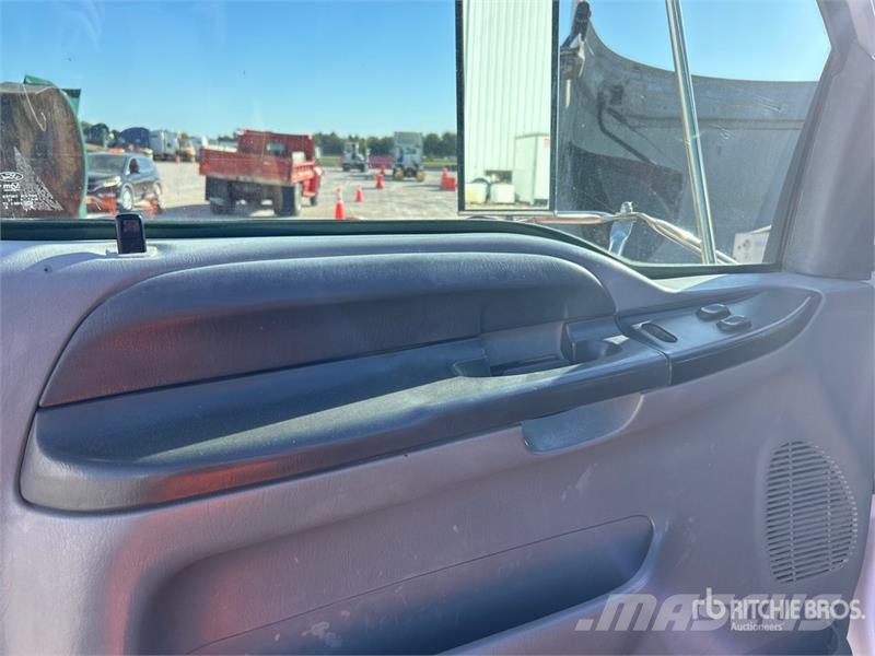 Ford F-750 4x2 Service Truck Kommunalt / generelt kjøretøy