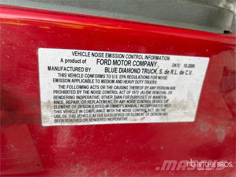 Ford F-750 4x2 Service Truck Komunalna vozila