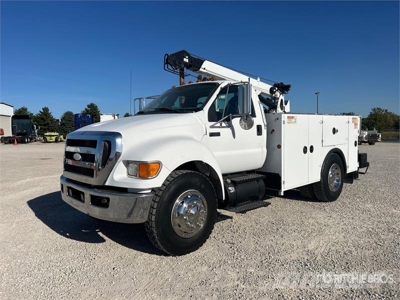 Ford F-750 4x2 Service Truck Kommunalt / generelt kjøretøy
