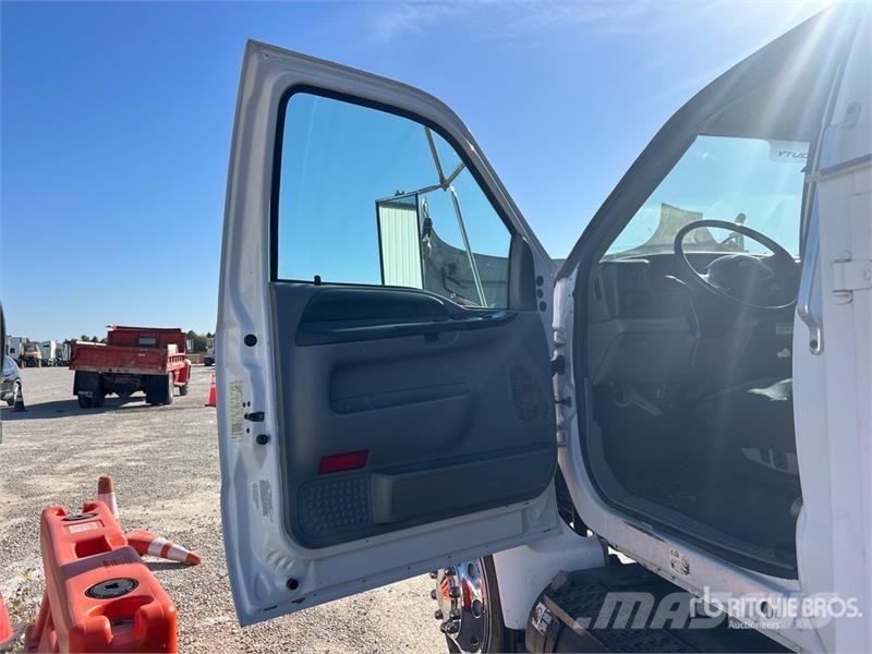 Ford F-750 4x2 Service Truck Kommunalt / generelt kjøretøy