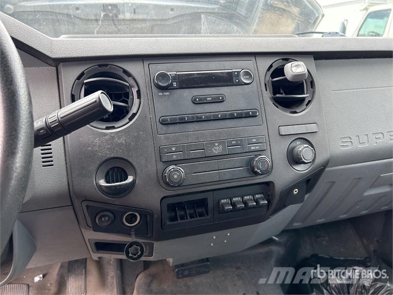 Ford F-750 4x2 Van Truck Φορτηγά Κόφα