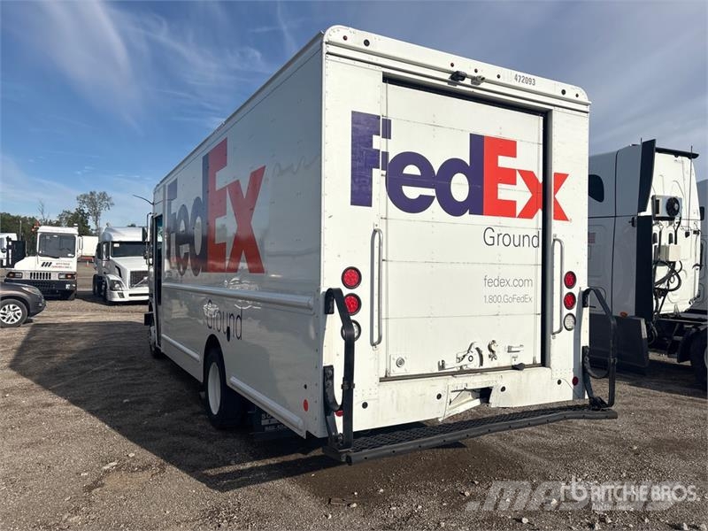 Ford F59 4x2 Step Van Box body