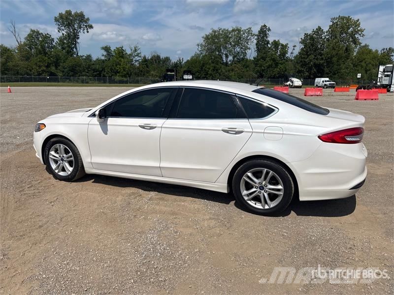 Ford Fusion Automobile Auto's