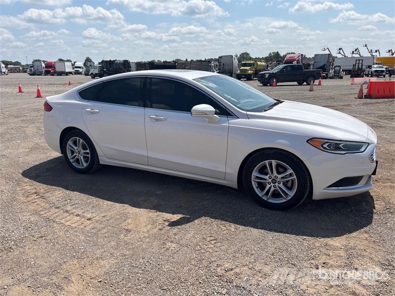 Ford Fusion Automobile Auto's
