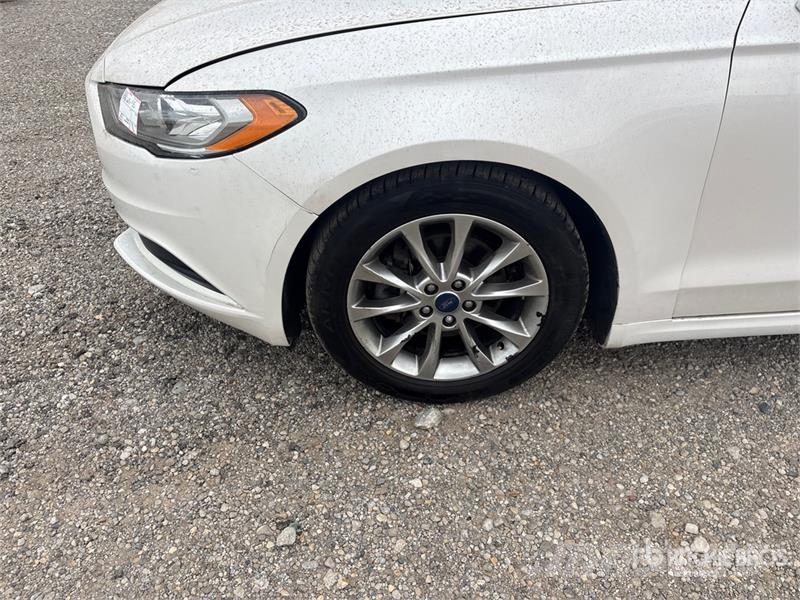 Ford Fusion SE Automobile Cars