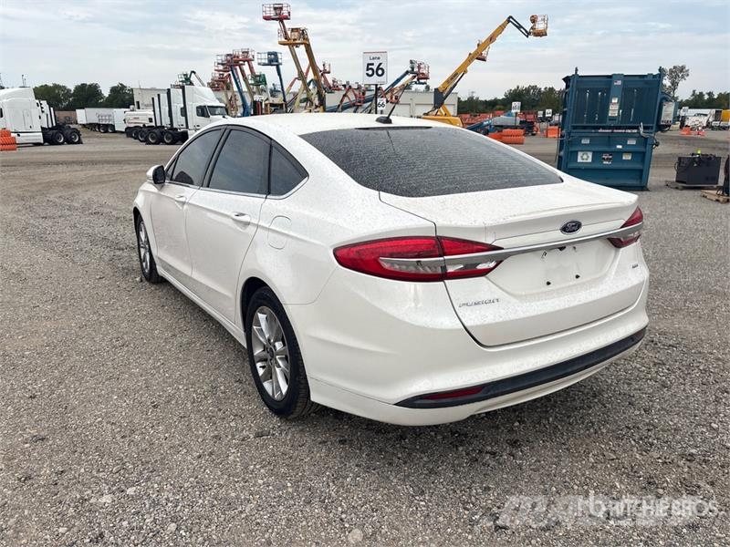 Ford Fusion SE Automobile Cars