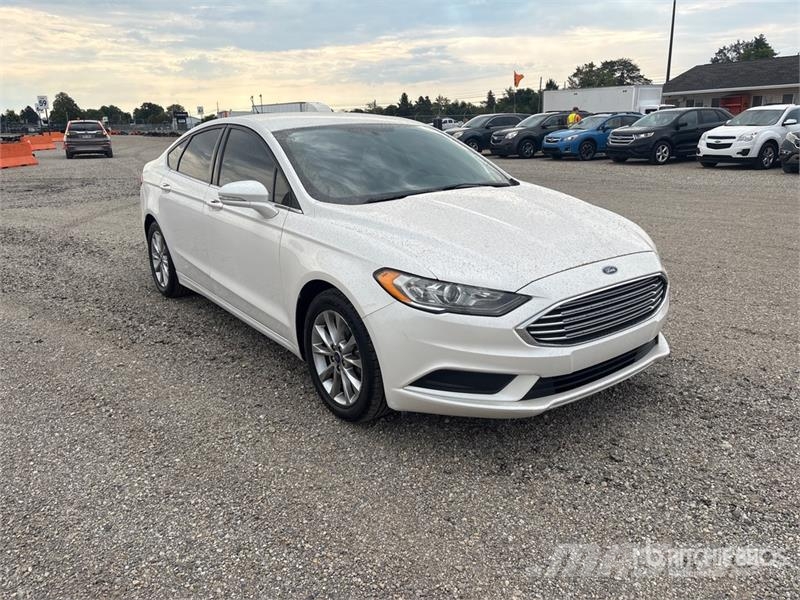 Ford Fusion SE Automobile Cars