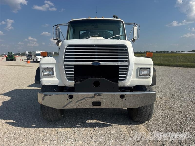 Ford L9000 Ūdens mašīnas